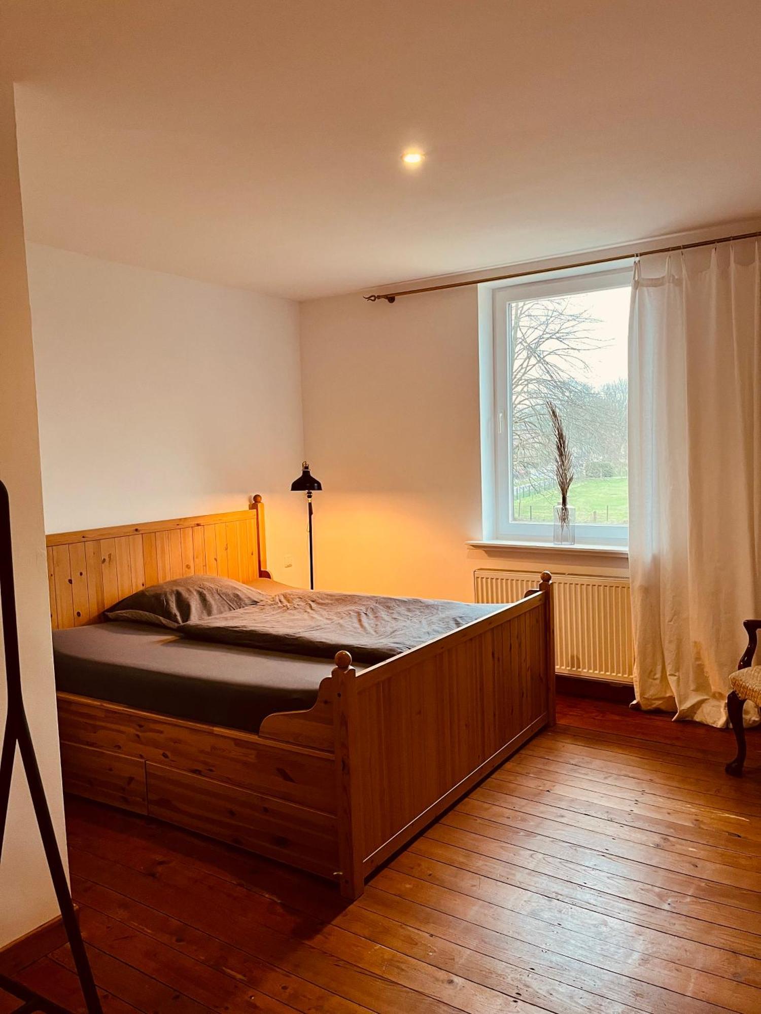 B E D & A G E D E S I G N -Extra Large- Wunderschoene Komplette Wohnung Mit Viel Platz & 4 Schlafzimmer B E D & A G E D E S I G N -Small- Wunderschoenes Zimmer Mit Bad Rechnungserstellung Fuer Geschaeftsreisende & Firmen Hünxe 외부 사진