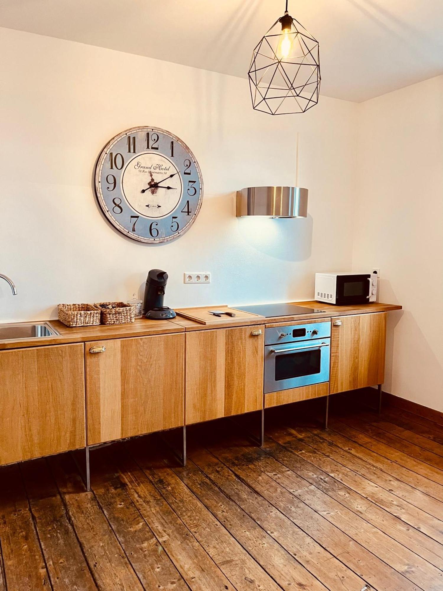 B E D & A G E D E S I G N -Extra Large- Wunderschoene Komplette Wohnung Mit Viel Platz & 4 Schlafzimmer B E D & A G E D E S I G N -Small- Wunderschoenes Zimmer Mit Bad Rechnungserstellung Fuer Geschaeftsreisende & Firmen Hünxe 외부 사진