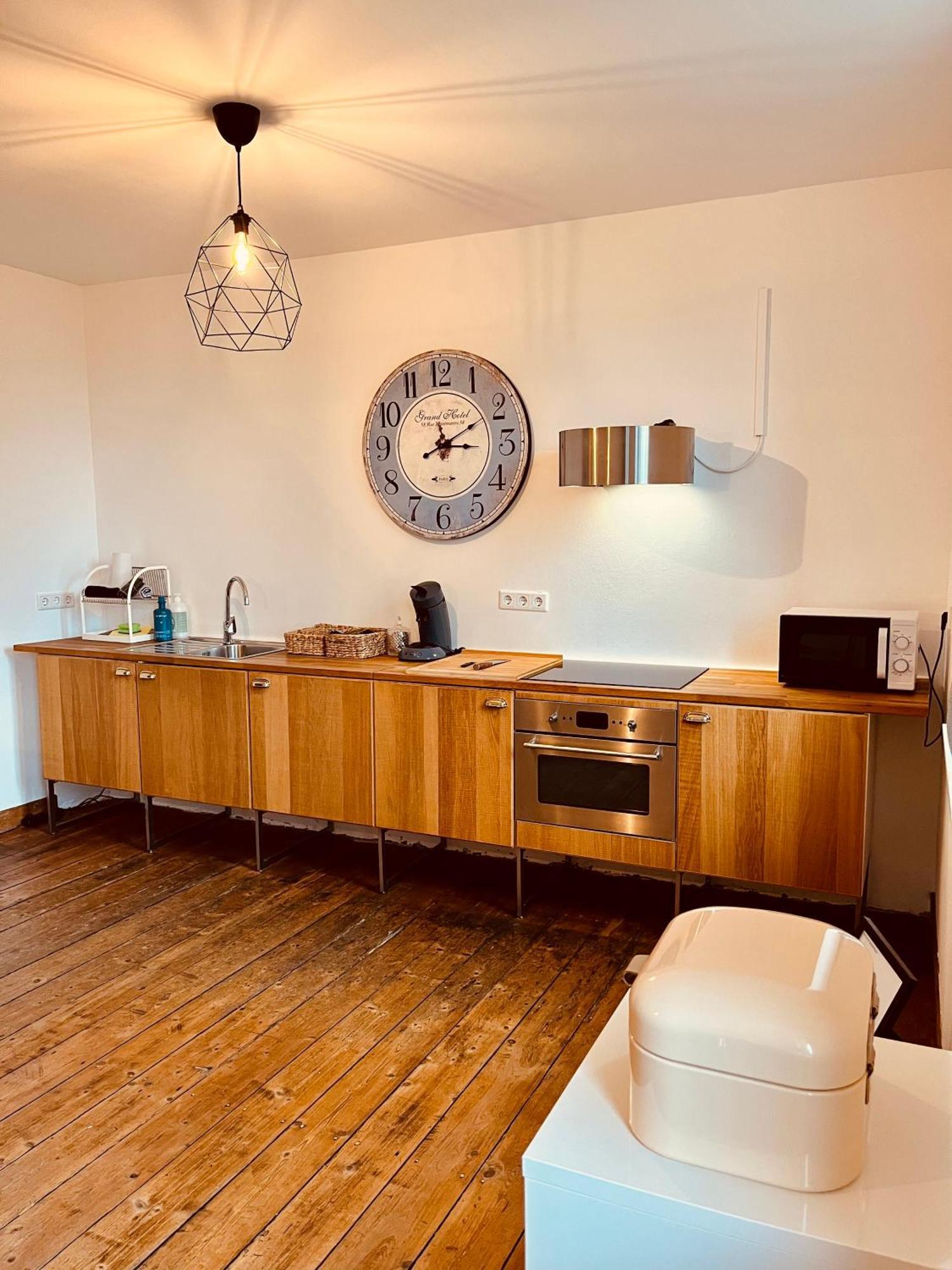 B E D & A G E D E S I G N -Extra Large- Wunderschoene Komplette Wohnung Mit Viel Platz & 4 Schlafzimmer B E D & A G E D E S I G N -Small- Wunderschoenes Zimmer Mit Bad Rechnungserstellung Fuer Geschaeftsreisende & Firmen Hünxe 외부 사진